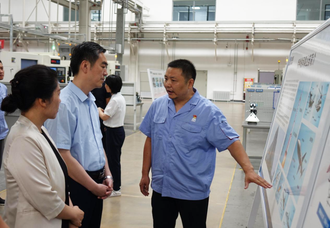 河南省工信廳黨組成員、副廳長孫永民一行蒞臨公司考察調(diào)研